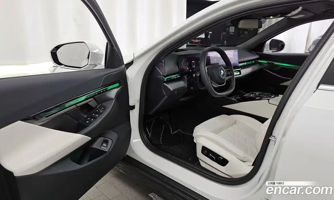 BMW 5 серия 2025 2.0 автомат (гидро), фото 10