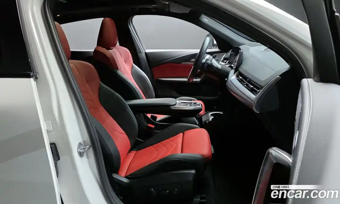 BMW X2 2025 2.0 автомат (гидро), фото 16