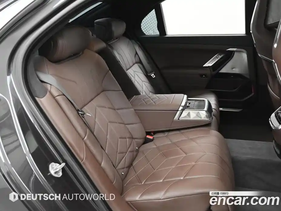 BMW 7 серия 2023 3.0 автомат (гидро), фото 12
