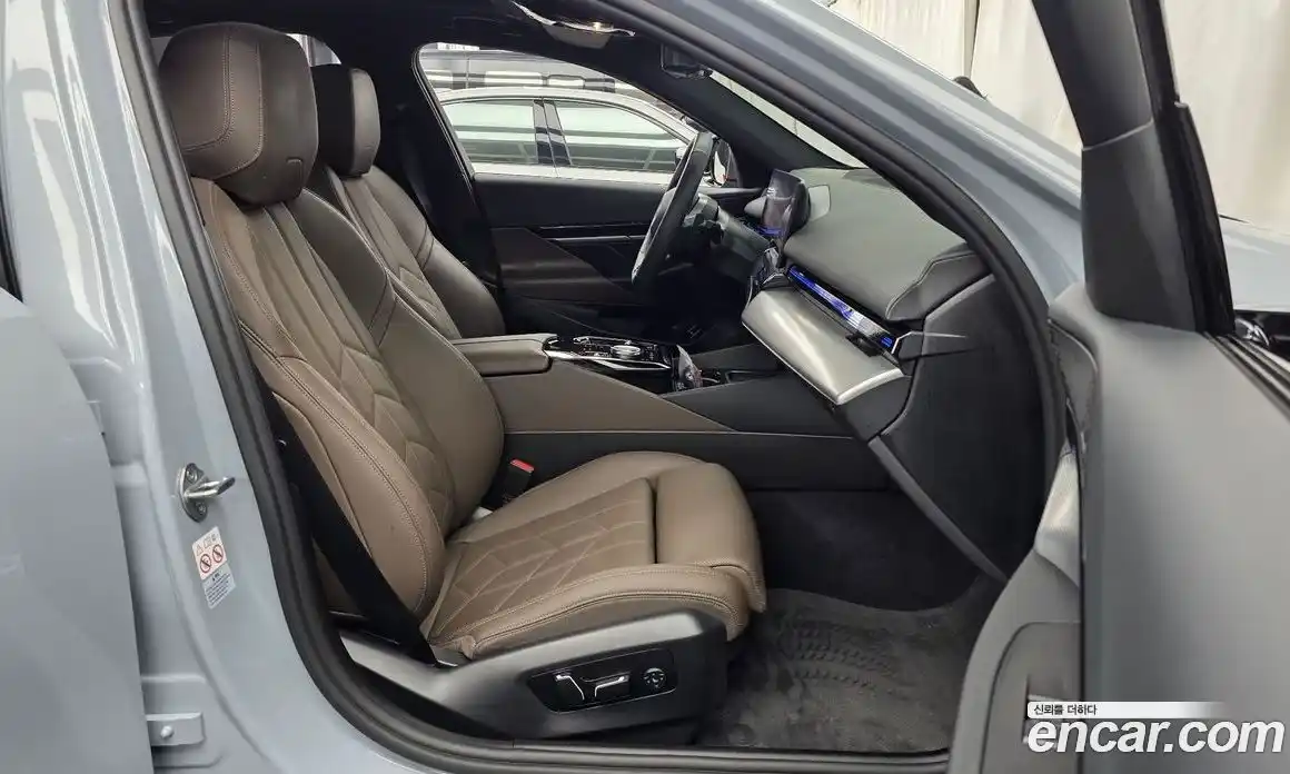 BMW 5 серия 2024 2.0 автомат (гидро), фото 17