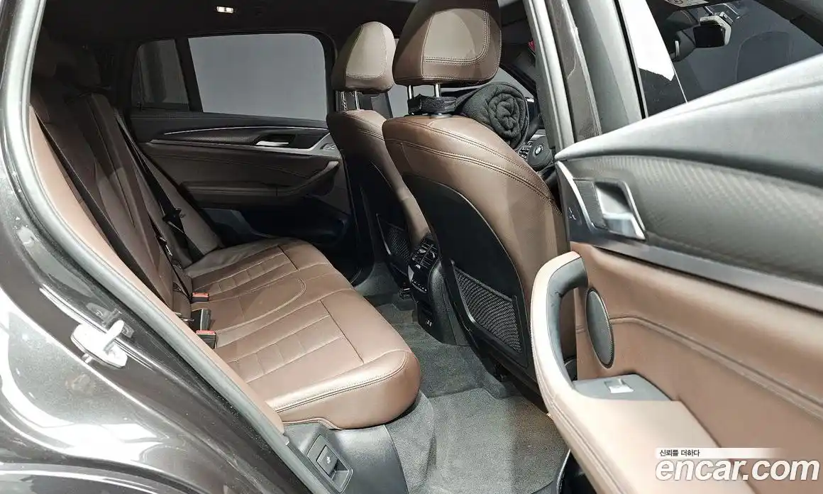 BMW X4 2024 2.0 автомат (гидро), фото 12