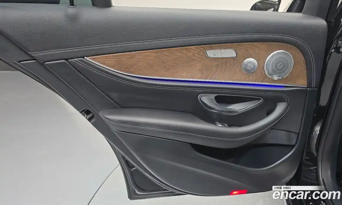 Mercedes-Benz E-Class 2020 2.0 автомат (гидро), фото 15