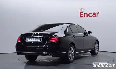 Mercedes-Benz E-Class 2020 2.0 автомат (гидро), миниатюра 2