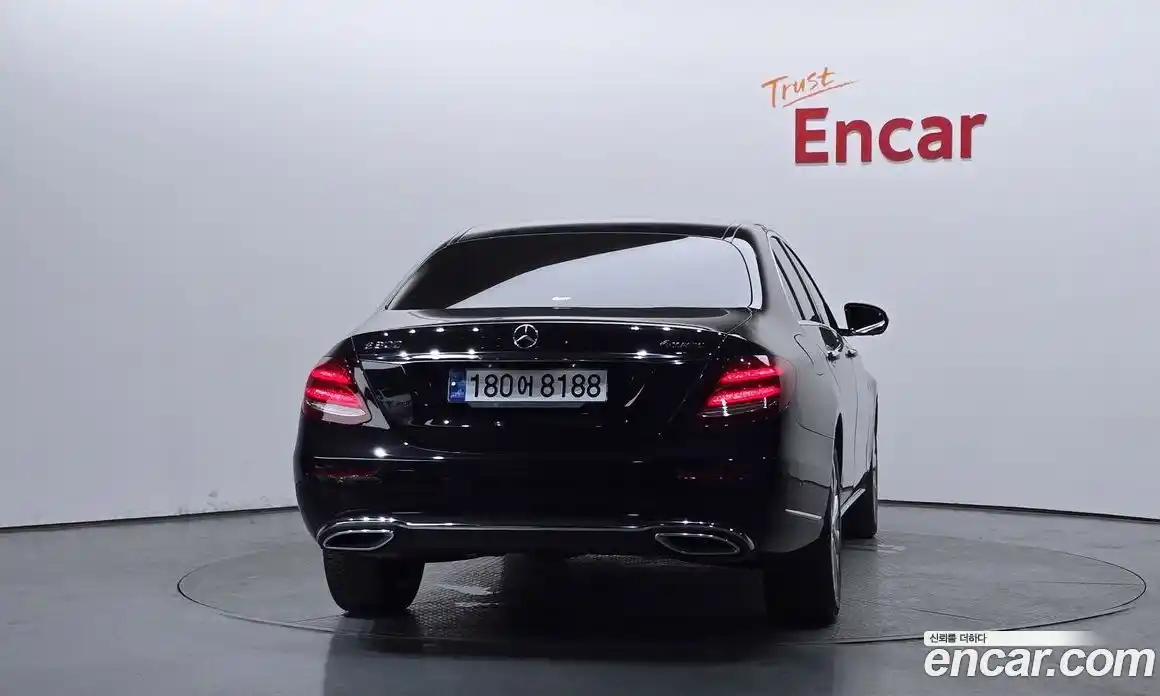 Mercedes-Benz E-Class 2020 2.0 автомат (гидро), фото 4