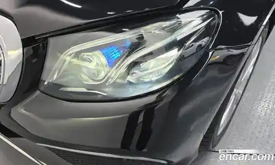 Mercedes-Benz E-Class 2020 2.0 автомат (гидро), миниатюра 8