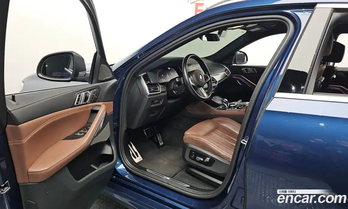 BMW X6 2023 3.0 автомат (гидро), фото 12