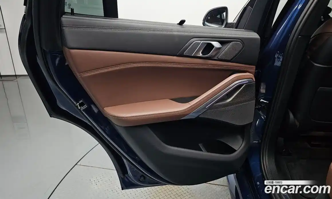 BMW X6 2023 3.0 автомат (гидро), фото 14