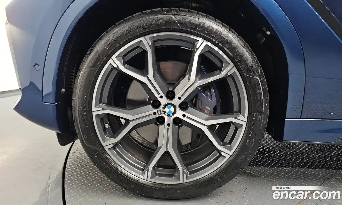 BMW X6 2023 3.0 автомат (гидро), фото 4