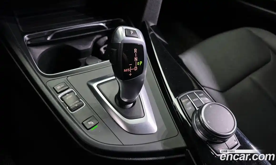 BMW 3 серия 2018 2.0 автомат (гидро), фото 12