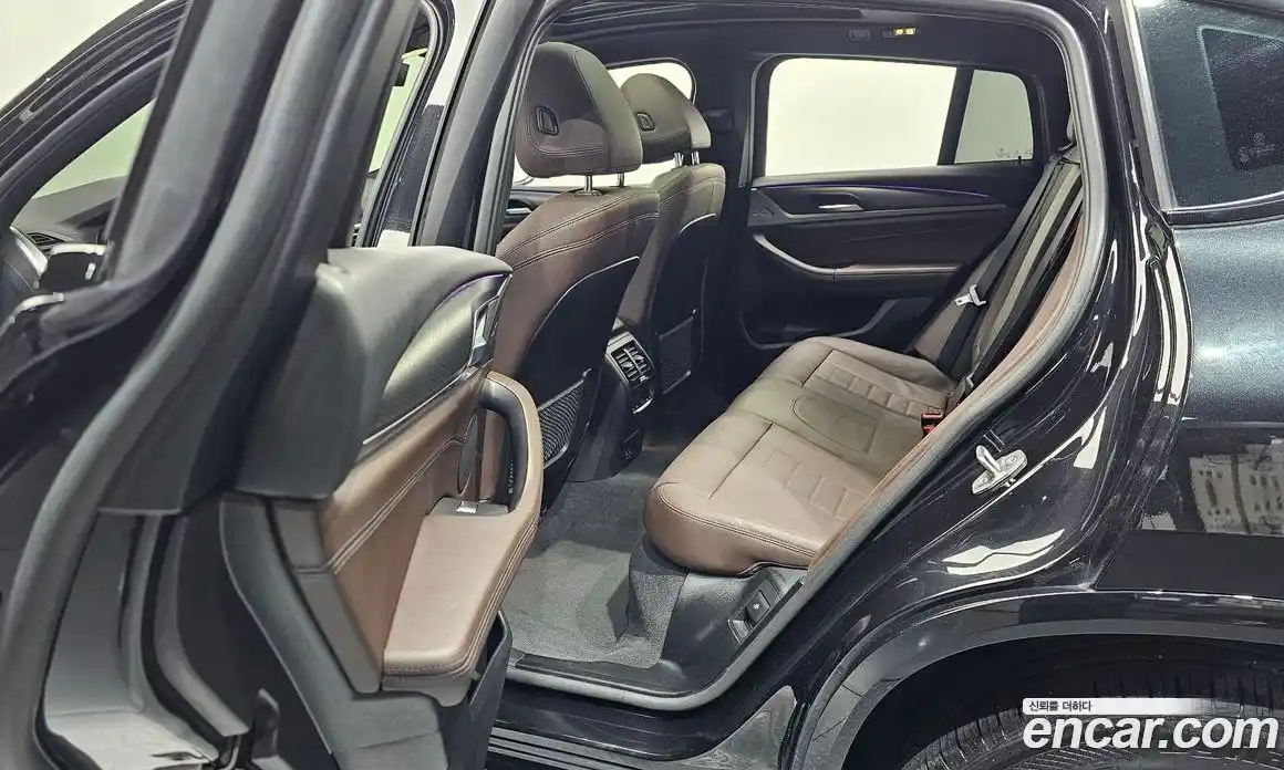 BMW X4 2023 2.0 автомат (гидро), фото 16