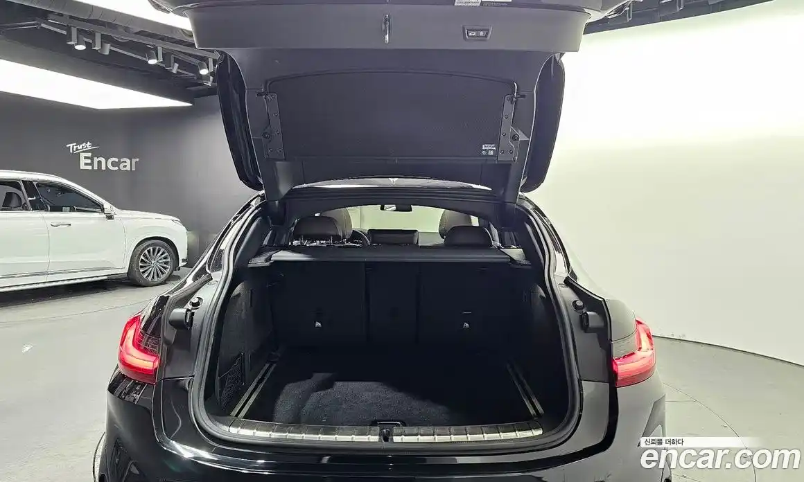 BMW X4 2023 2.0 автомат (гидро), фото 26