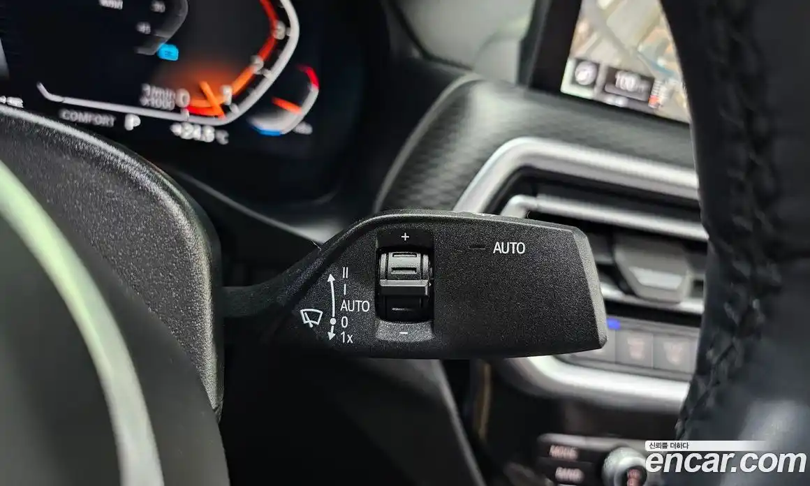 BMW X4 2023 2.0 автомат (гидро), фото 28