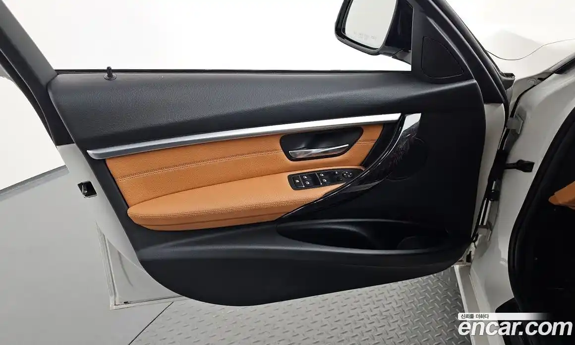 BMW 3 серия 2018 2.0 автомат (гидро), фото 14