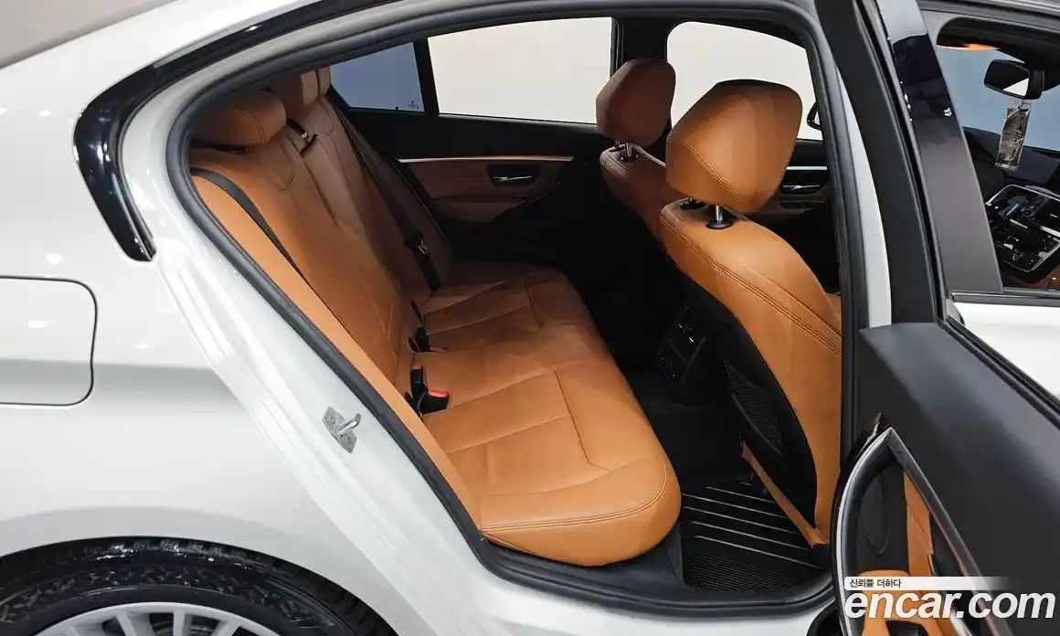 BMW 3 серия 2018 2.0 автомат (гидро), фото 17