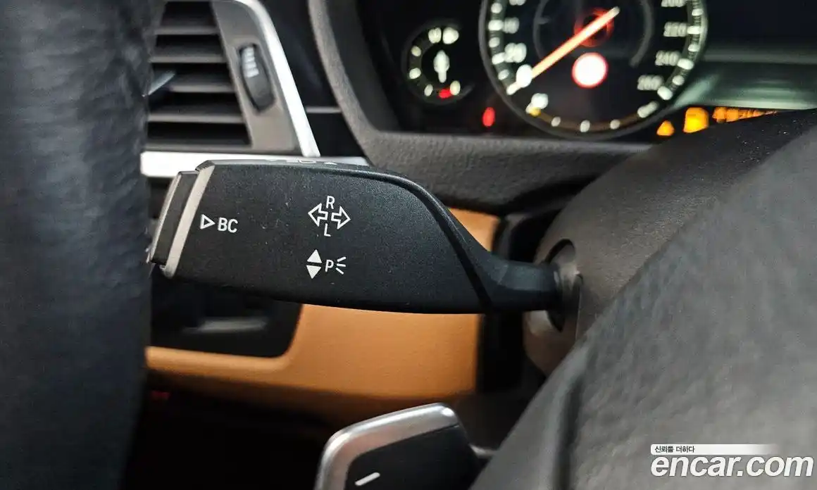 BMW 3 серия 2018 2.0 автомат (гидро), фото 29