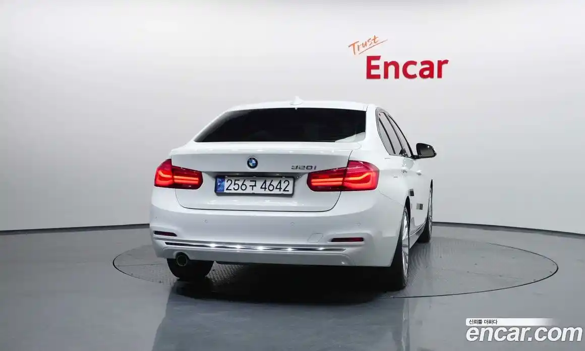 BMW 3 серия 2018 2.0 автомат (гидро), фото 4
