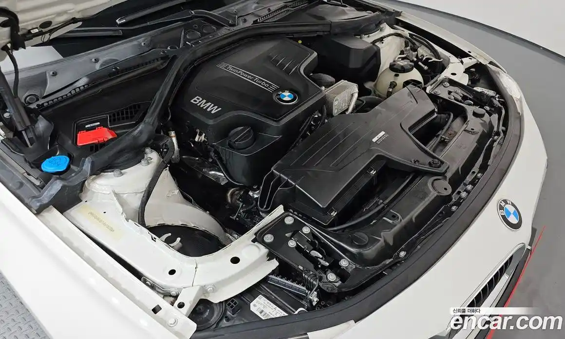 BMW 3 серия 2018 2.0 автомат (гидро), фото 6