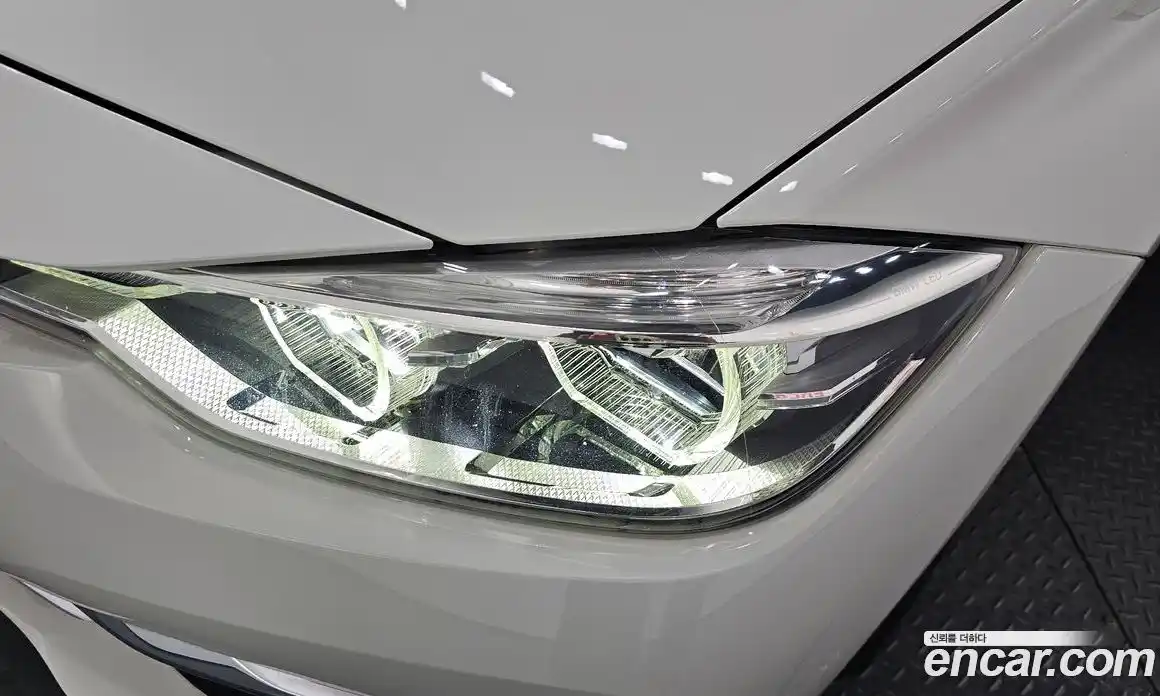 BMW 3 серия 2018 2.0 автомат (гидро), фото 8