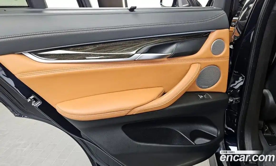 BMW X6 2018 3.0 автомат (гидро), фото 15