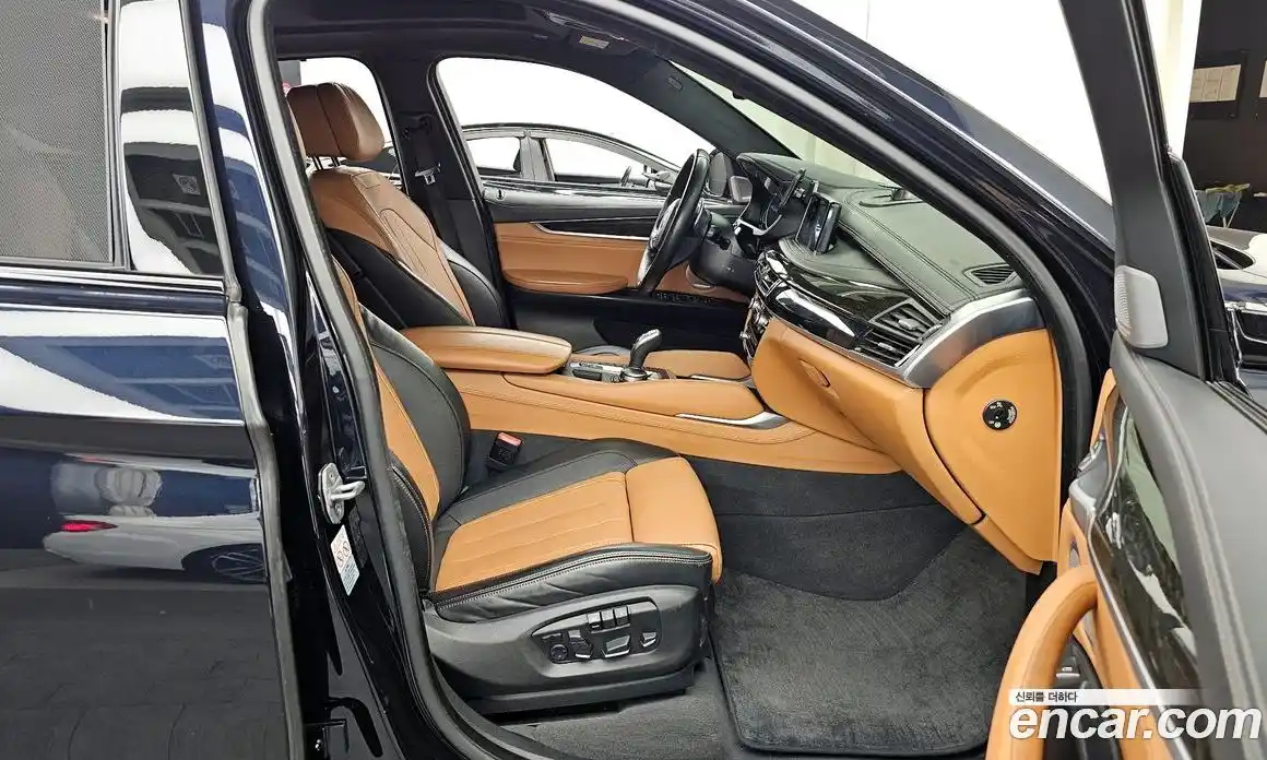 BMW X6 2018 3.0 автомат (гидро), фото 17