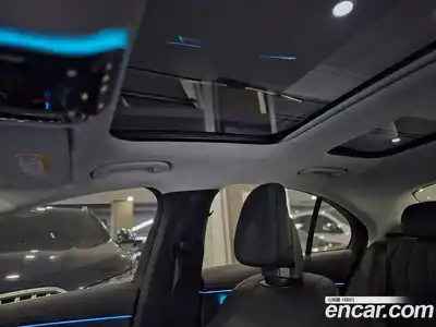 Mercedes-Benz E-Class 2025 2.0 автомат (гидро), миниатюра 8