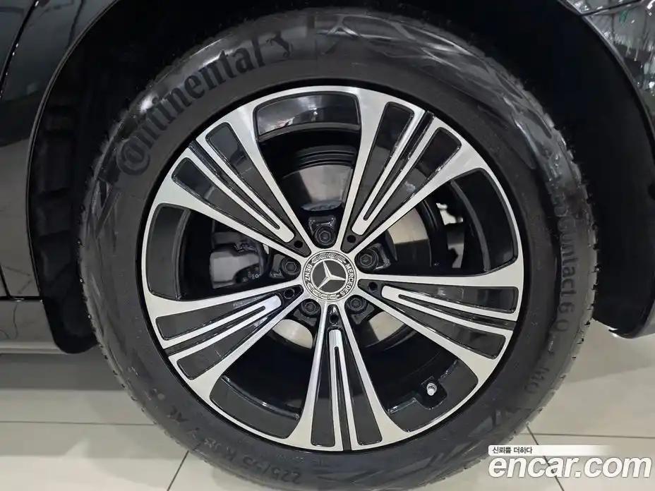 Mercedes-Benz E-Class 2025 2.0 автомат (гидро), фото 10