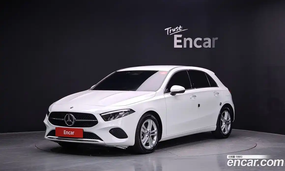Mercedes-Benz A-Class 2024 2.0 гидро, фото 1 Mercedes-Benz A-Class 2024 2.0 гидро, фото 1