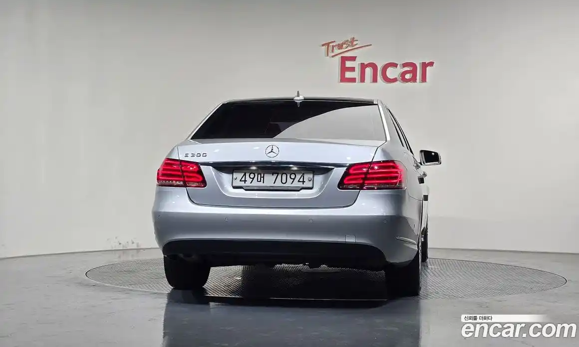 Mercedes-Benz E-Class 2013 3.5 автомат (гидро), фото 4
