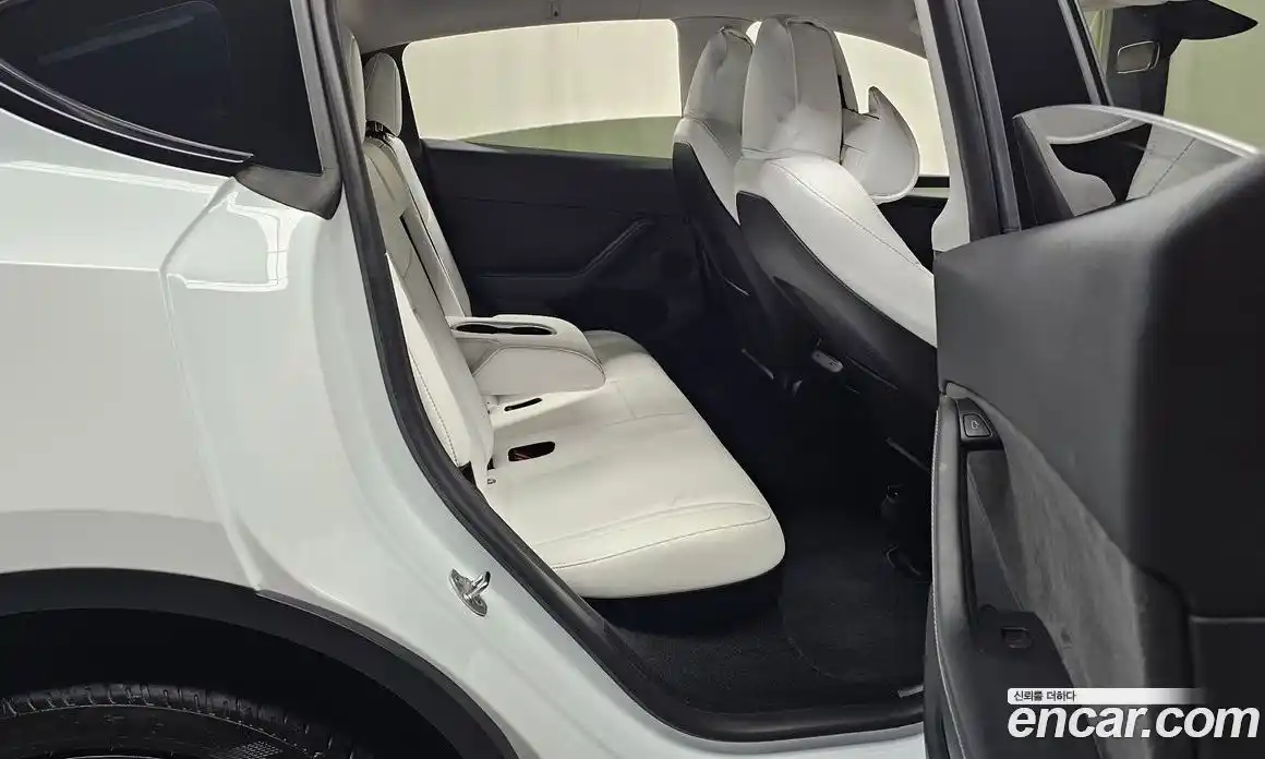 Tesla Model Y 2024 0.2 гидро, фото 12