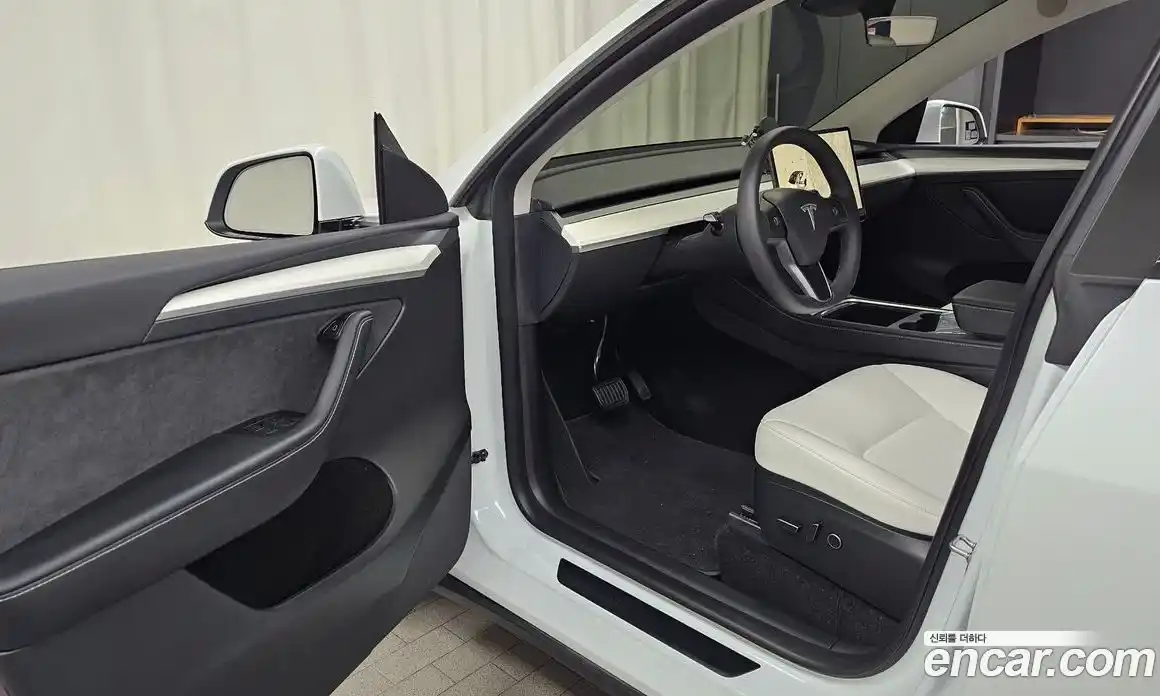 Tesla Model Y 2024 0.2 гидро, фото 10