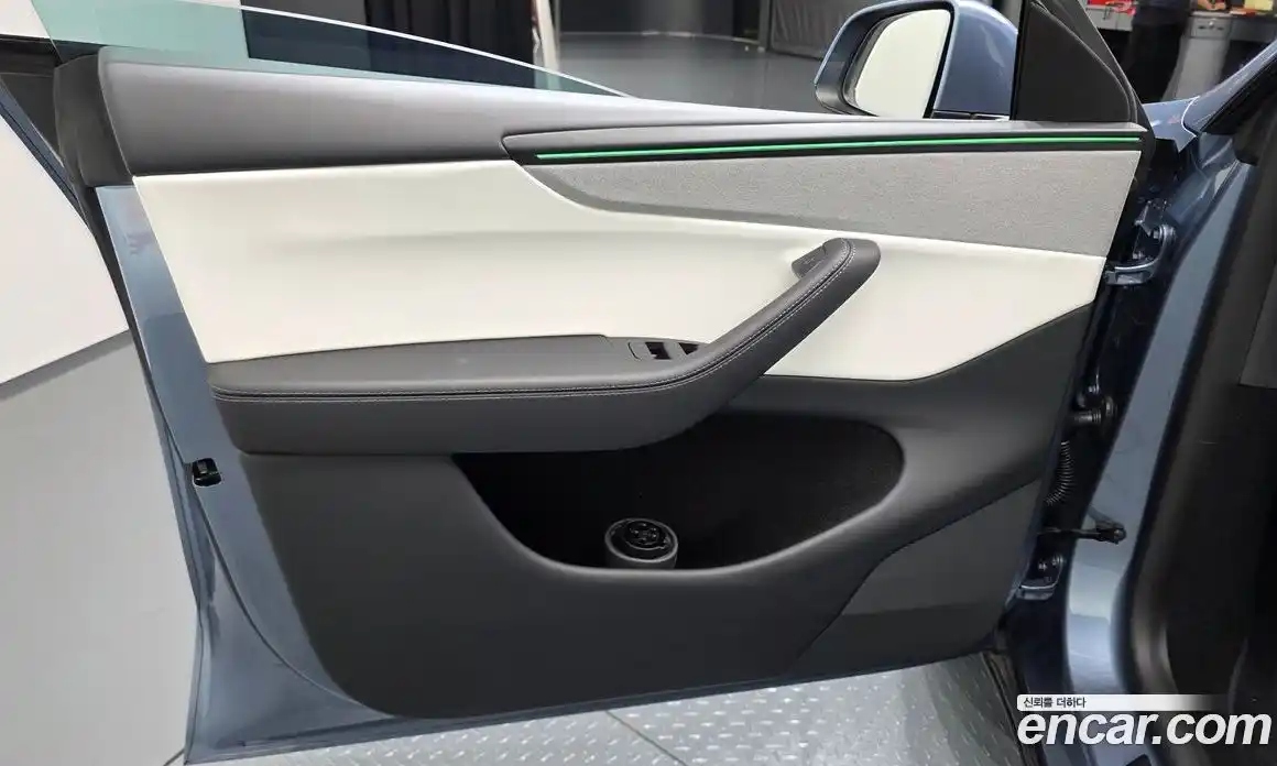 Tesla Model Y 2025 0.2 гидро, фото 13