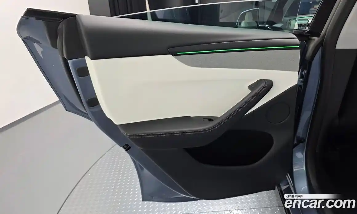 Tesla Model Y 2025 0.2 гидро, фото 14