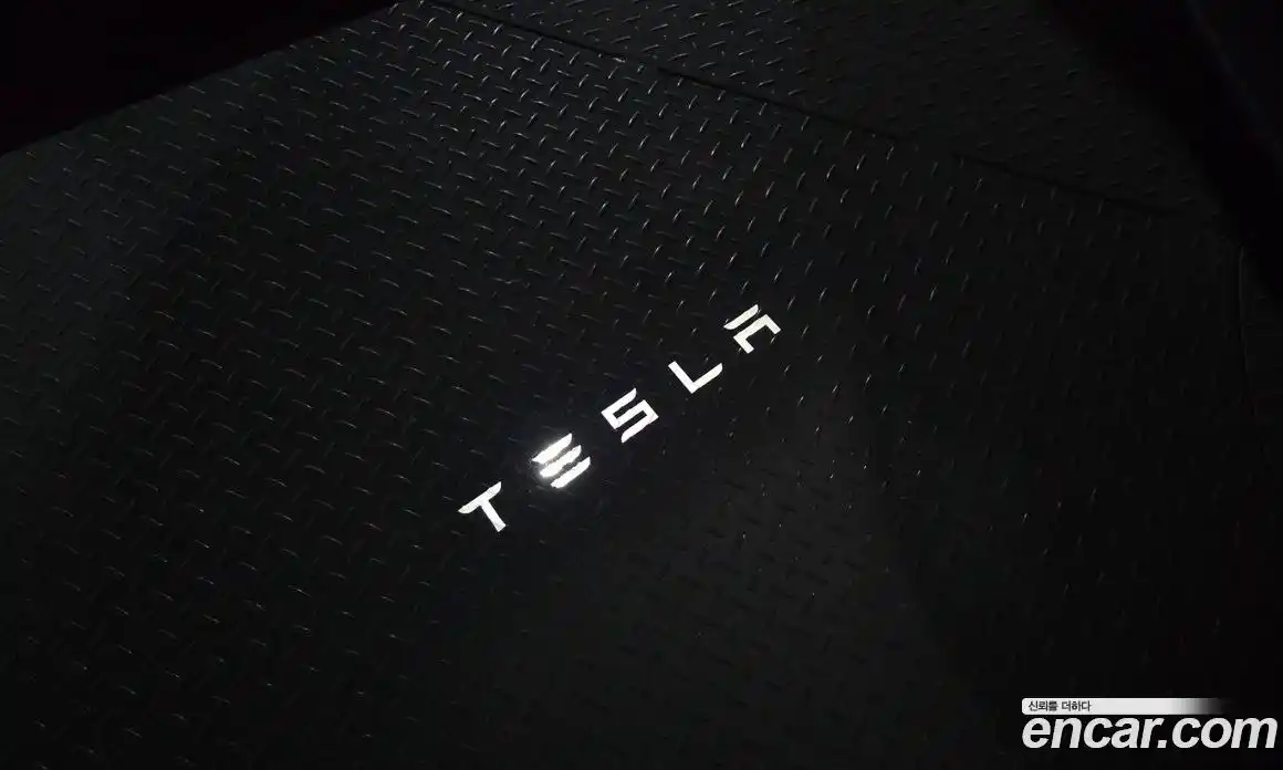 Tesla Model Y 2025 0.2 гидро, фото 28