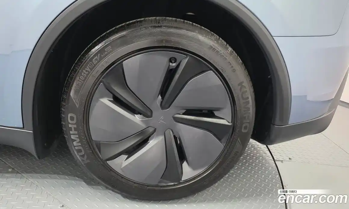 Tesla Model Y 2025 0.2 гидро, фото 6
