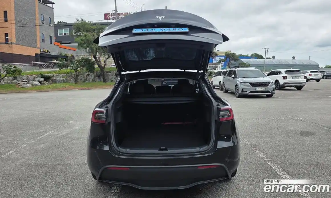 Tesla Model Y 2023 0.4 гидро, фото 11