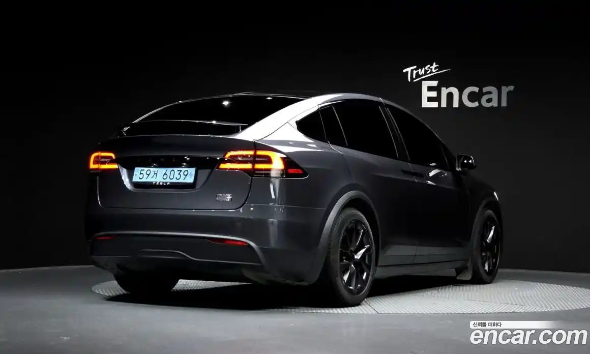 Tesla Model X 2023 0.3 гидро, фото 2