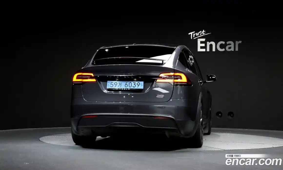 Tesla Model X 2023 0.3 гидро, фото 4