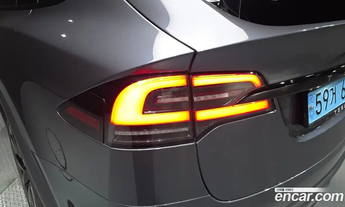 Tesla Model X 2023 0.3 гидро, фото 9