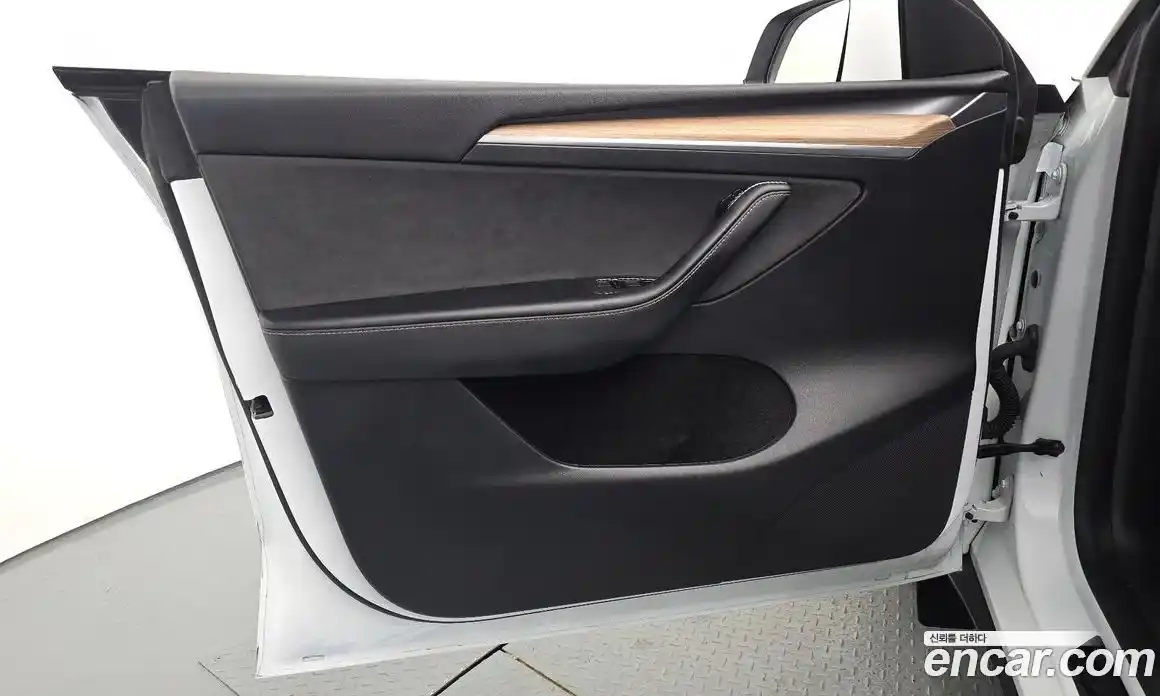 Tesla Model Y 2023 0.2 гидро, фото 13