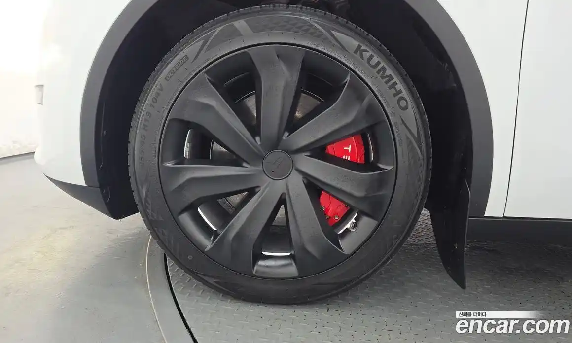 Tesla Model Y 2023 0.2 гидро, фото 4