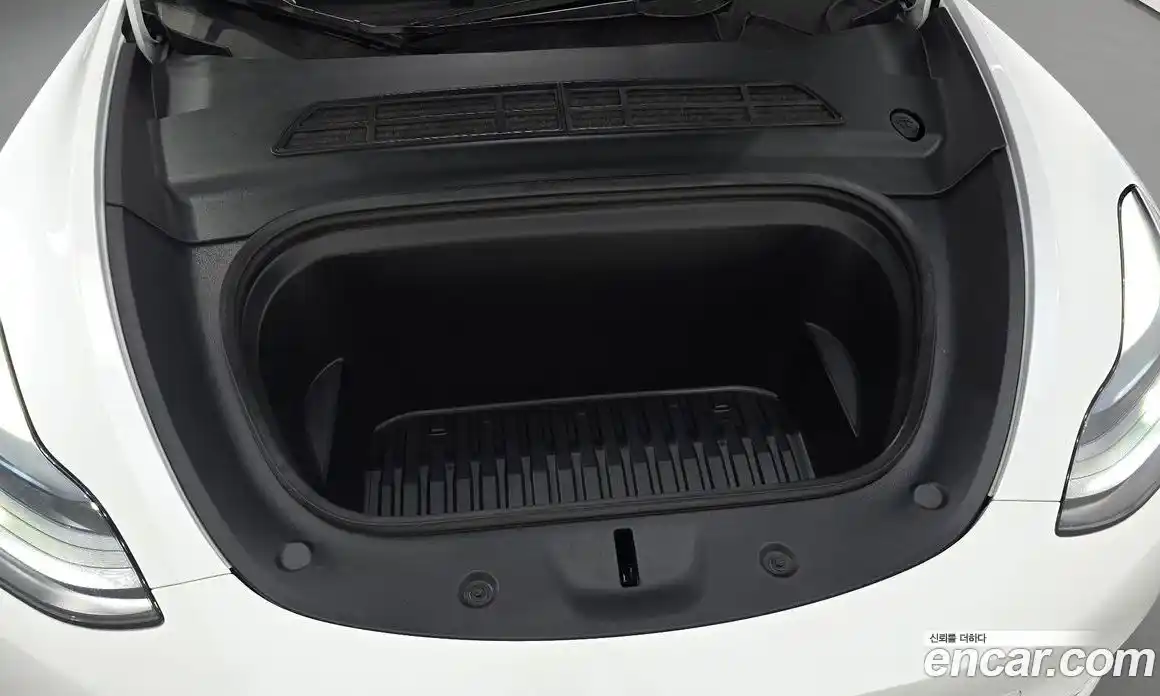 Tesla Model Y 2023 0.2 гидро, фото 5