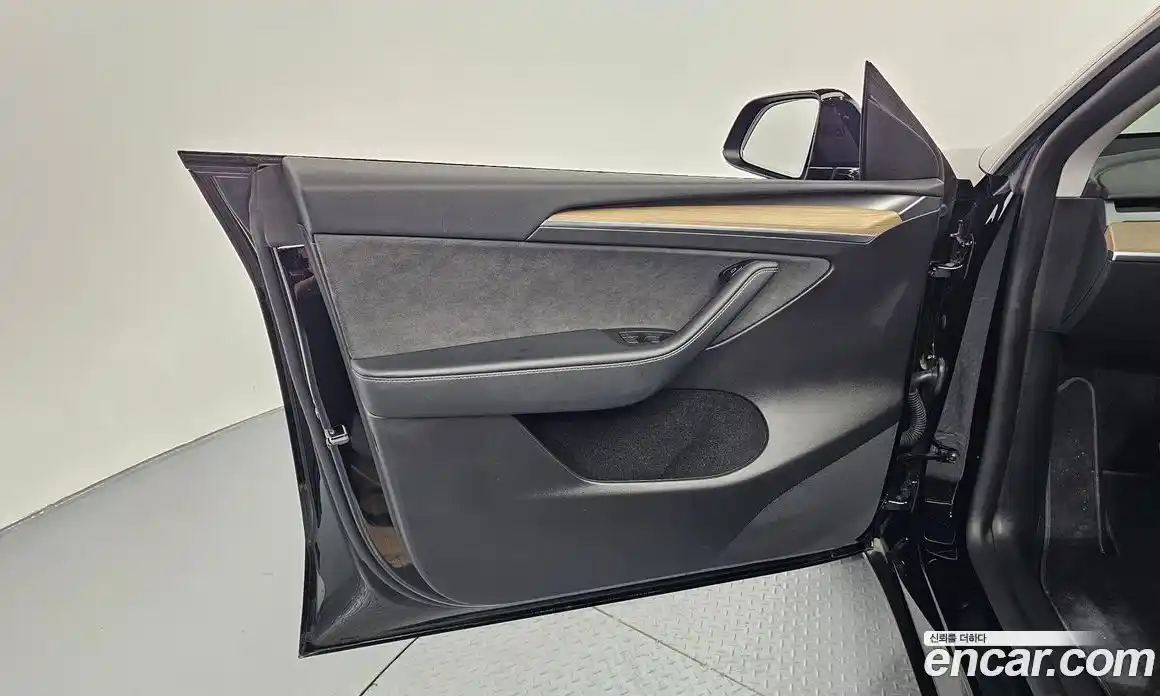 Tesla Model Y 2023 0.2 гидро, фото 14