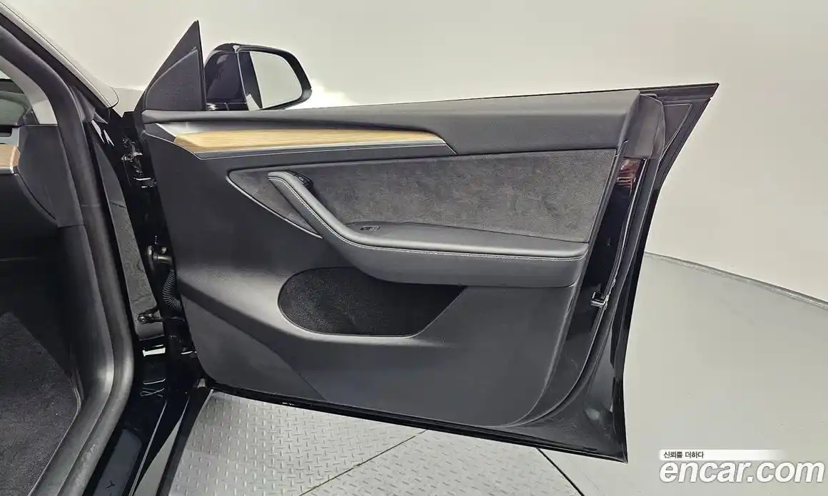Tesla Model Y 2023 0.2 гидро, фото 15