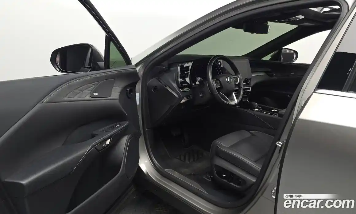Lexus RX 2025 2.5 гидро, фото 12