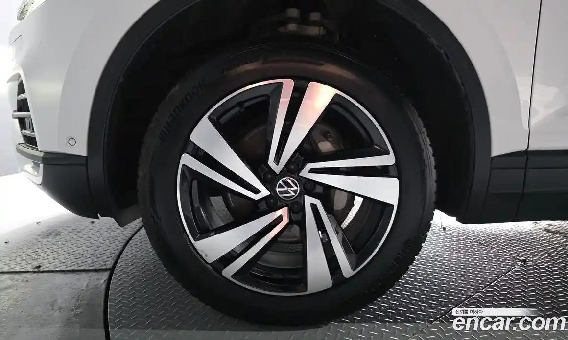 Volkswagen Touareg 2022 3.0 автомат (гидро), фото 5
