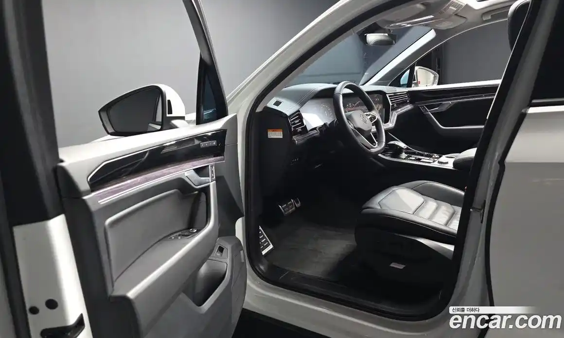 Volkswagen Touareg 2022 3.0 автомат (гидро), фото 10