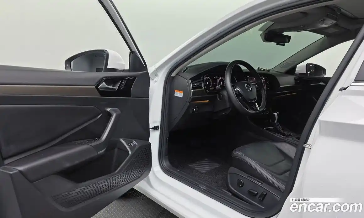 Volkswagen Jetta 2021 1.4 автомат (гидро), фото 13