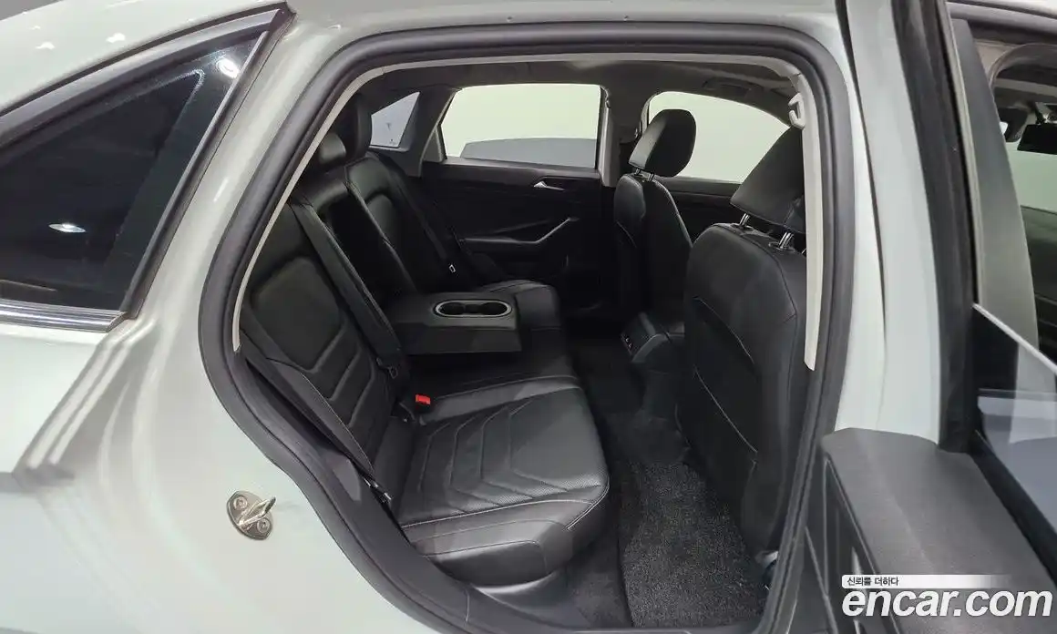Volkswagen Jetta 2021 1.4 автомат (гидро), фото 16