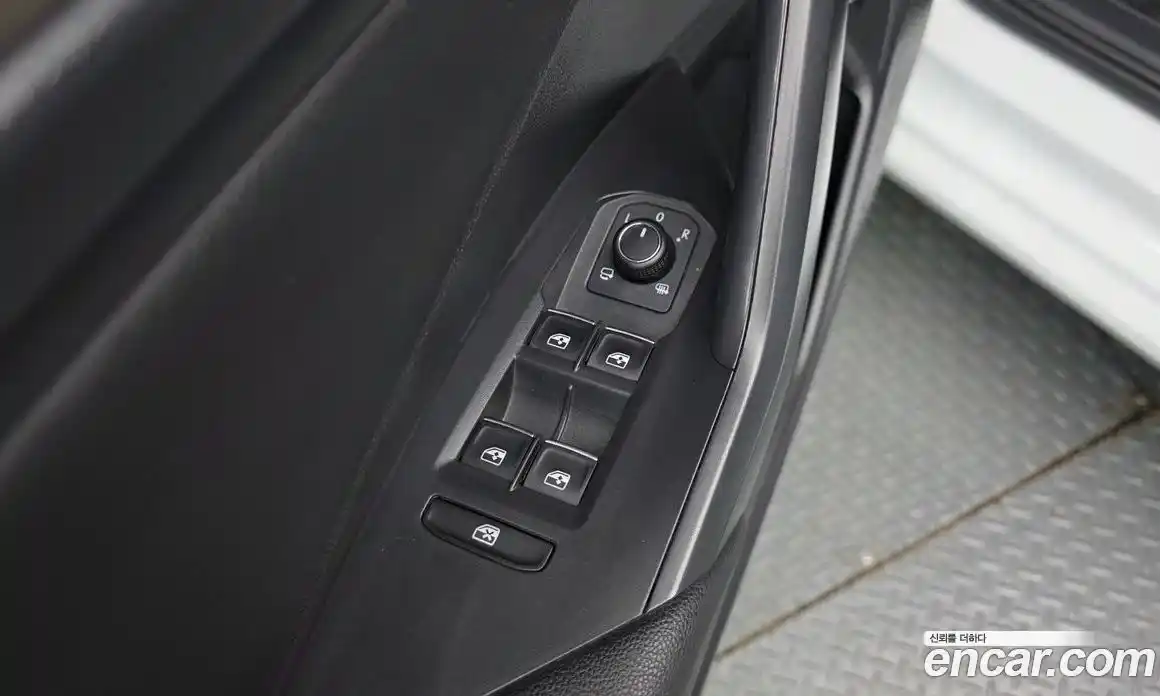 Volkswagen Jetta 2021 1.4 автомат (гидро), фото 17