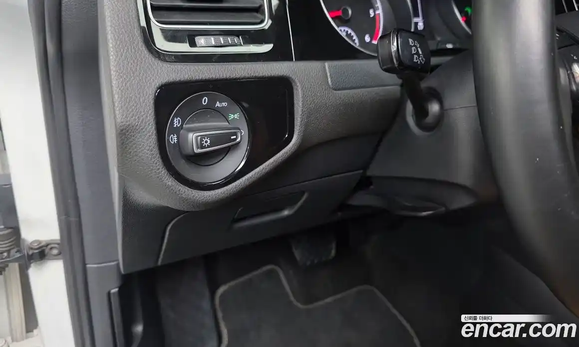 Volkswagen Golf 2015 2.0 автомат (гидро), фото 12